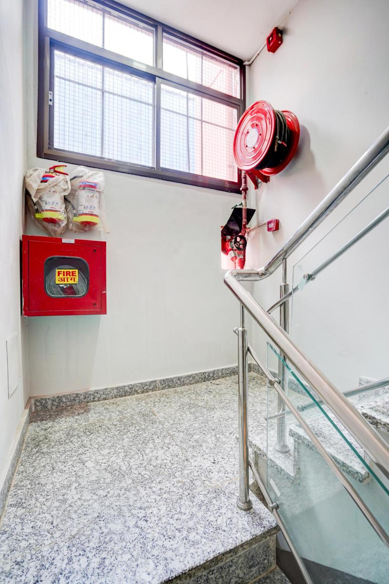 Hotel Vibe Blu- Varanasi Eksteriør bilde