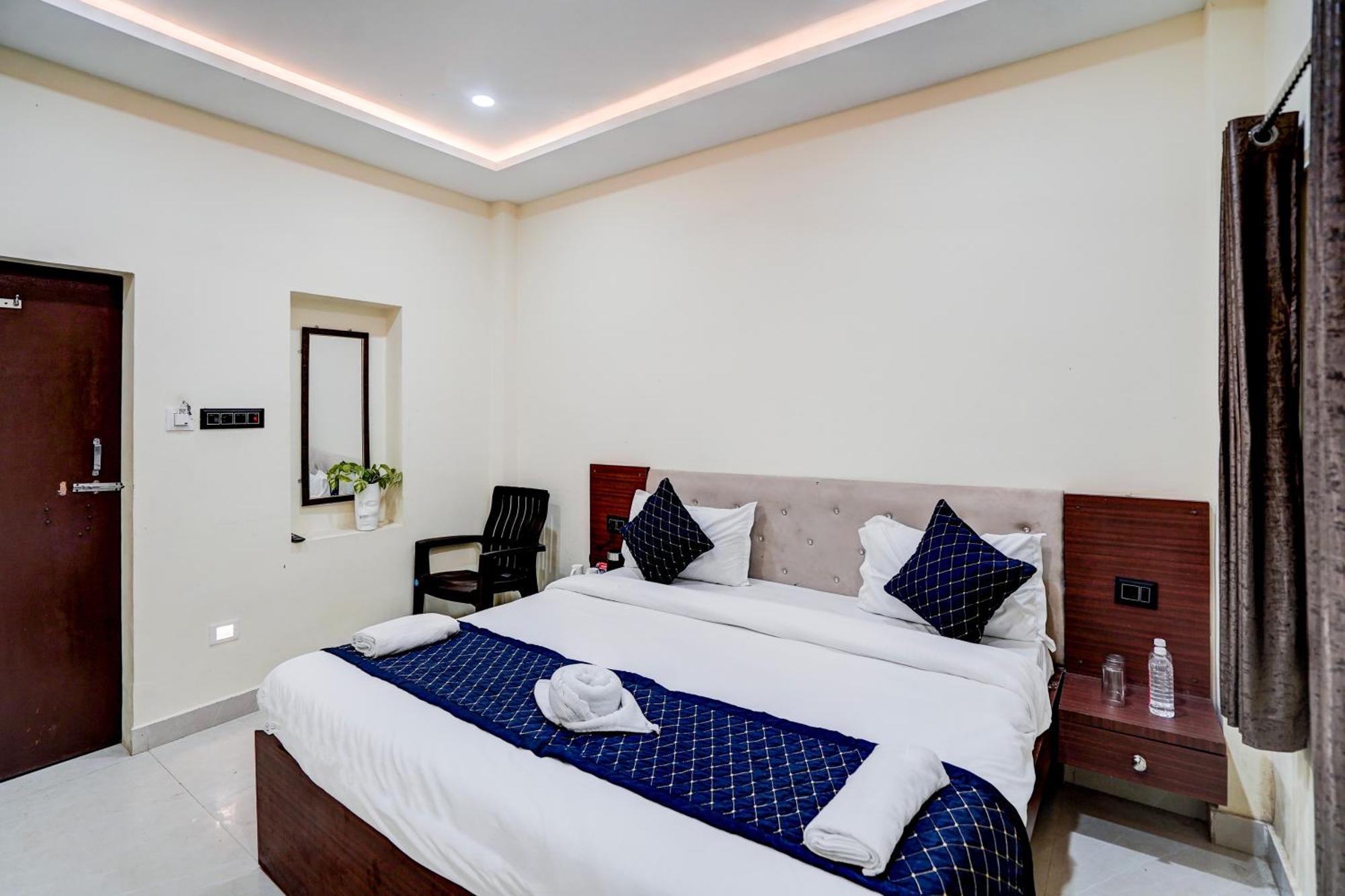 Hotel Vibe Blu- Varanasi Eksteriør bilde