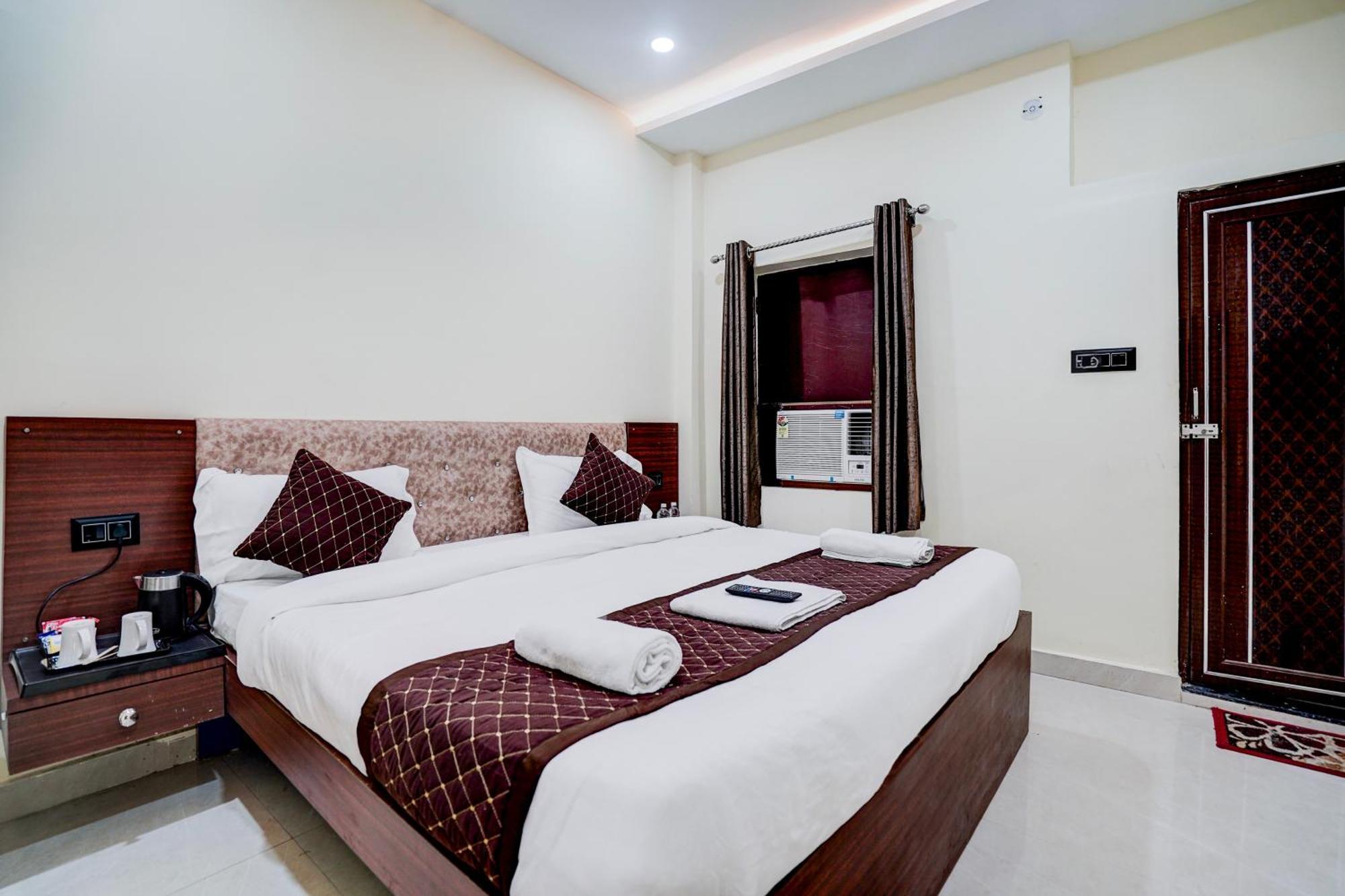 Hotel Vibe Blu- Varanasi Eksteriør bilde
