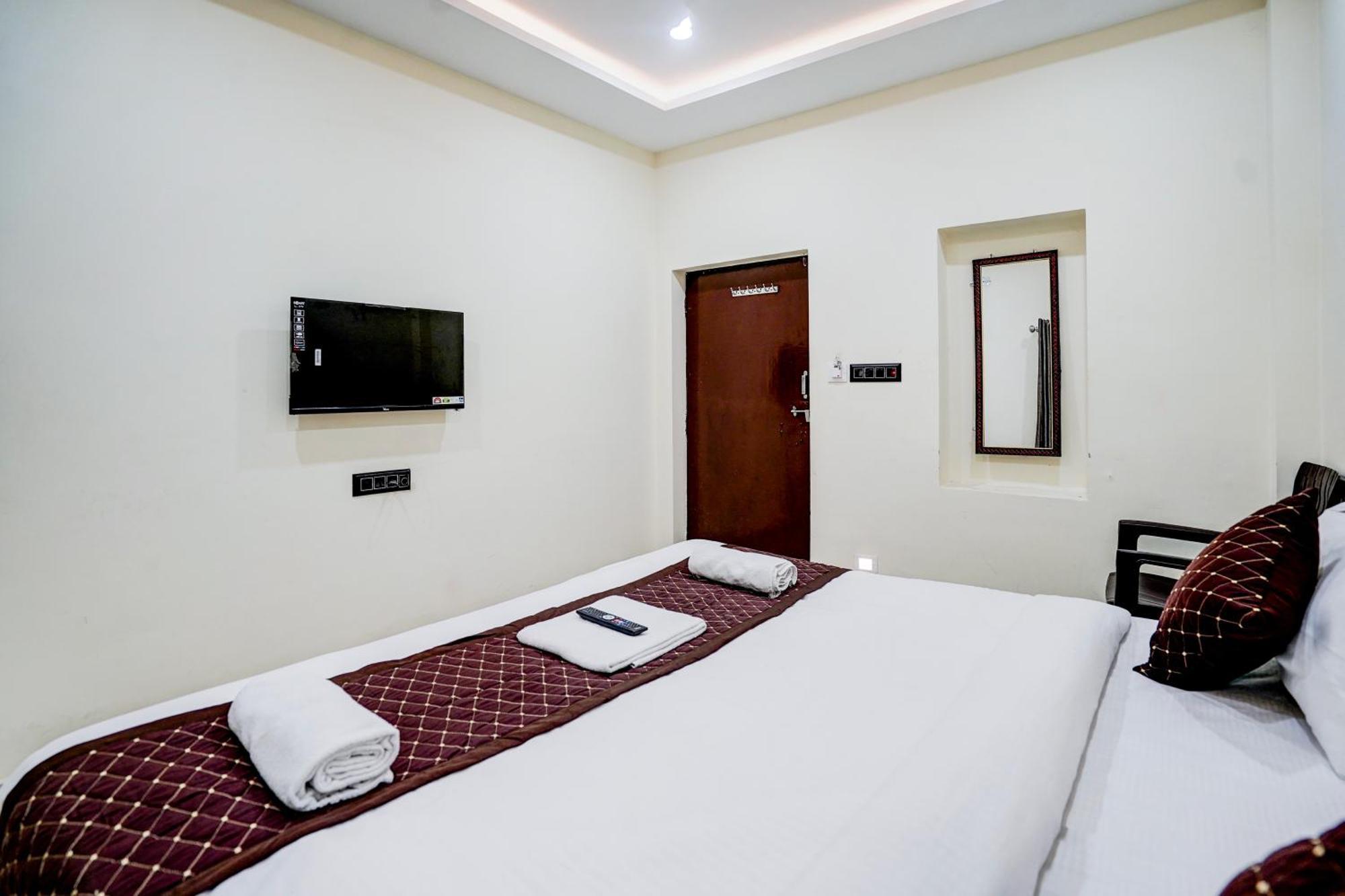 Hotel Vibe Blu- Varanasi Eksteriør bilde