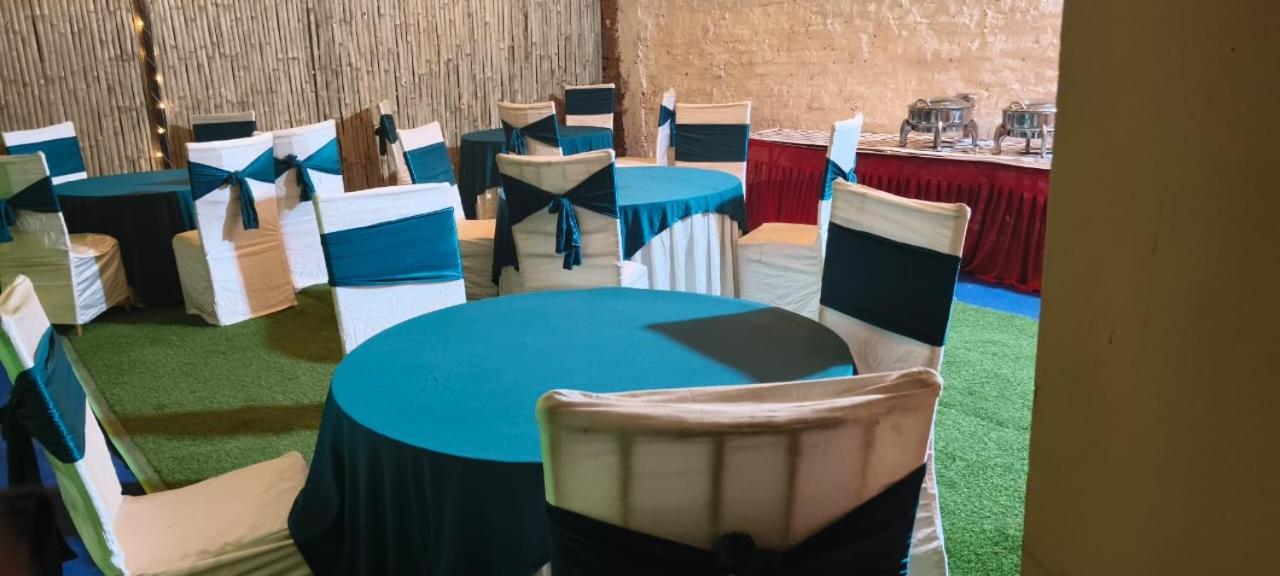 Hotel Vibe Blu- Varanasi Eksteriør bilde