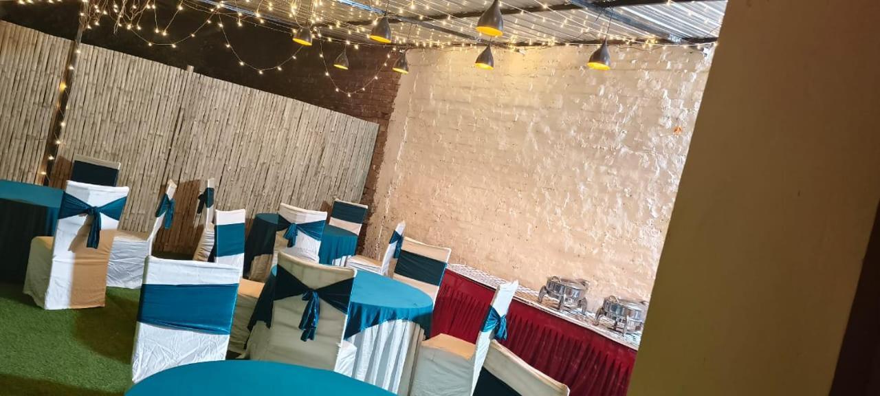 Hotel Vibe Blu- Varanasi Eksteriør bilde
